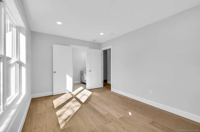 $815,000 | 183 Vesper Street, Fairfield, CT 06825