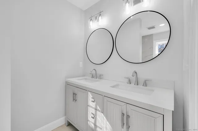 $815,000 | 183 Vesper Street, Fairfield, CT 06825