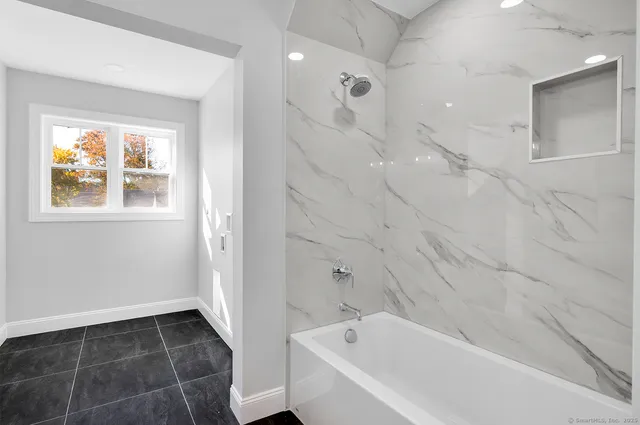 $815,000 | 183 Vesper Street, Fairfield, CT 06825