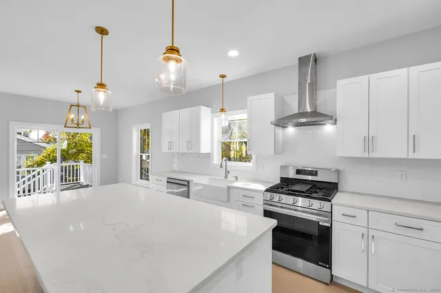 $815,000 | 183 Vesper Street, Fairfield, CT 06825