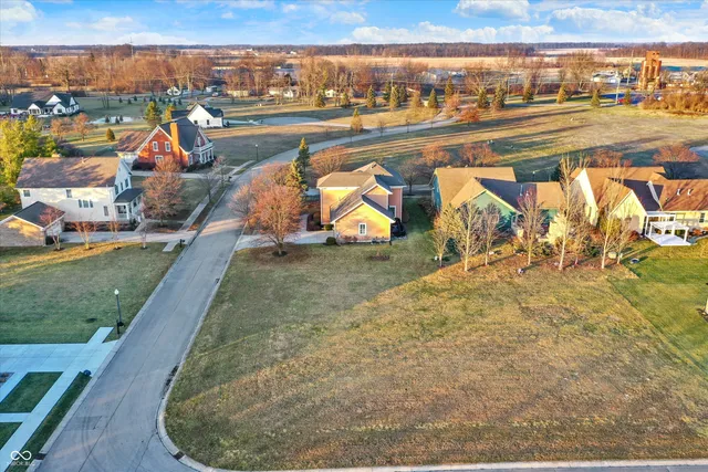 $400,000 | 1808 North Sawmill Lane, Muncie, IN 47304