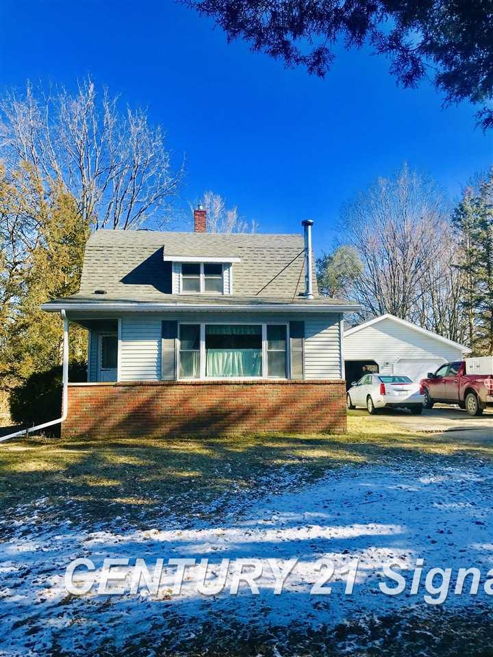 701 East River Road Flushing, MI 48433 - Photo 2 of 20