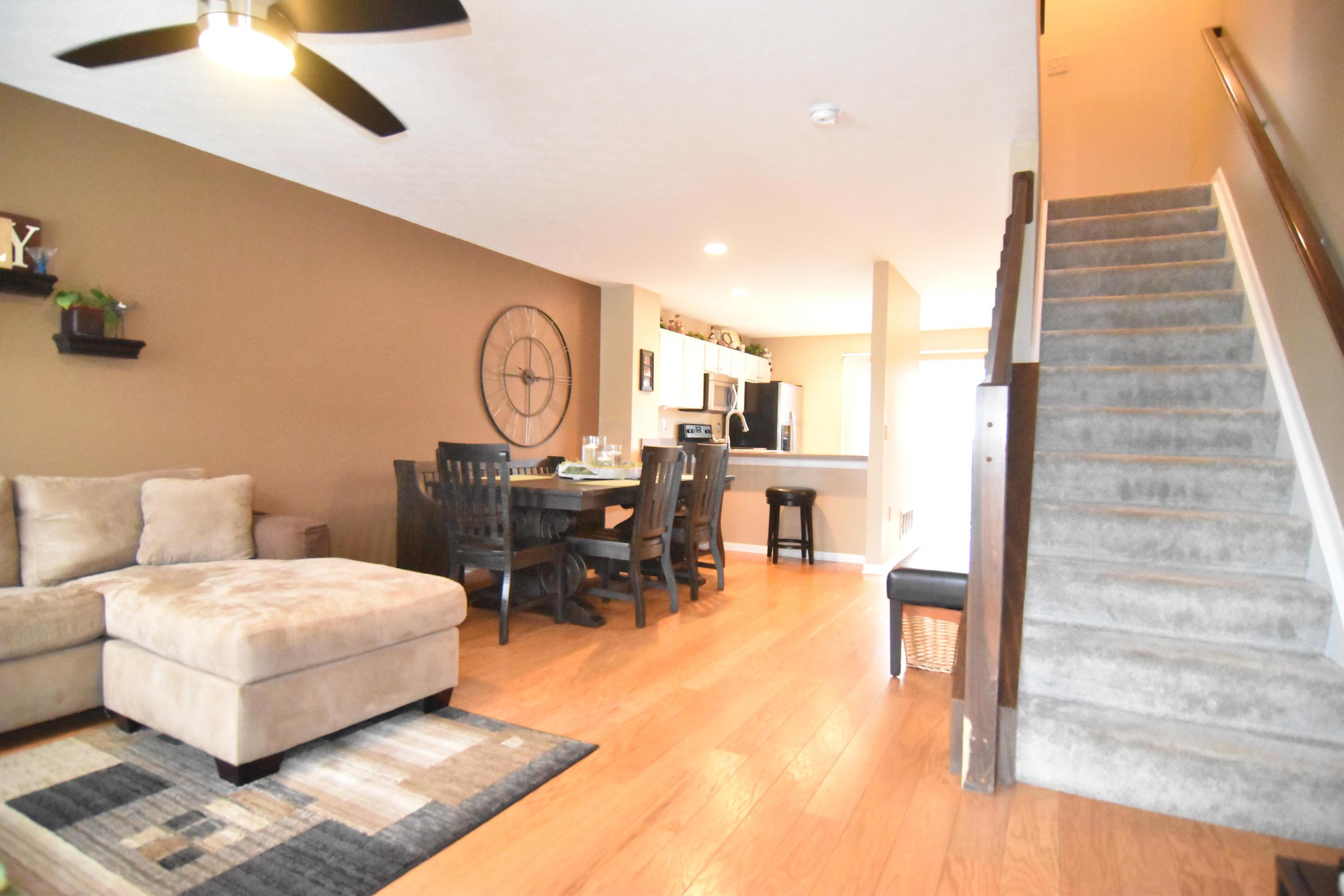 6209 Needletail Road Columbus, OH 43230 - Photo 4 of 37
