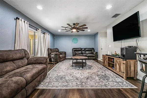 $2,250 | 11367 Cocoa Beach Drive, Riverview, FL 33569
