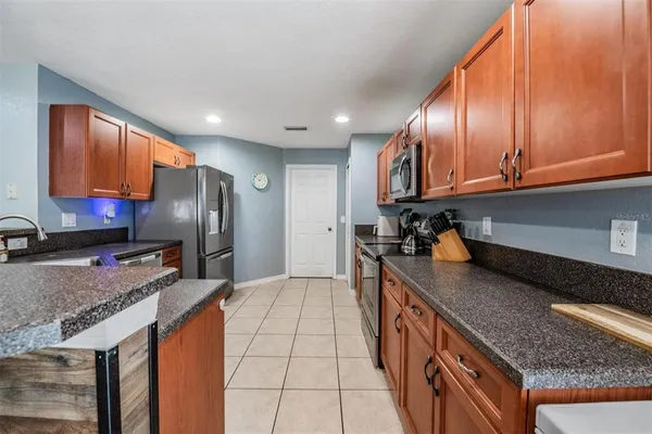$2,250 | 11367 Cocoa Beach Drive, Riverview, FL 33569