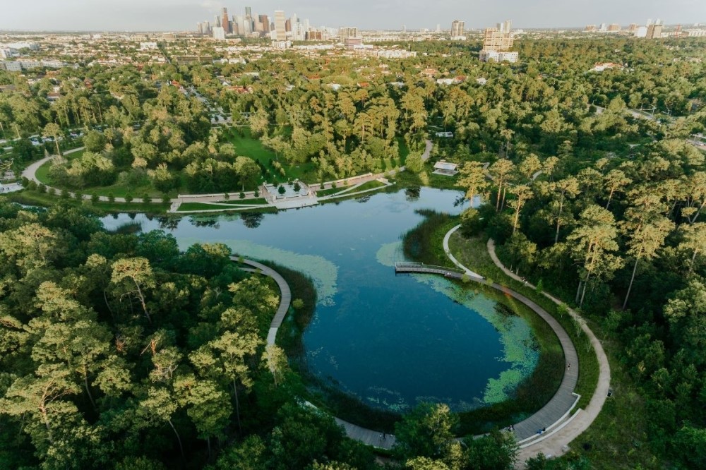 160 Birdsall Street, Unit 1135 Houston, TX 77007 - Photo 21 of 21 Just 2 mi distance from Memorial Park, one of the largest urban parks in the Country.