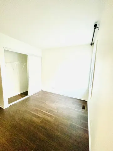 $2,300 | 231 Sunset Court, Unit 231, Vernon Hills, IL 60061