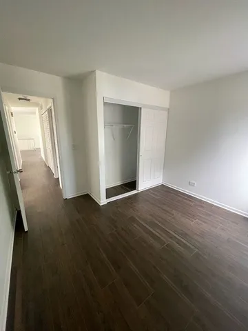 $2,300 | 231 Sunset Court, Unit 231, Vernon Hills, IL 60061