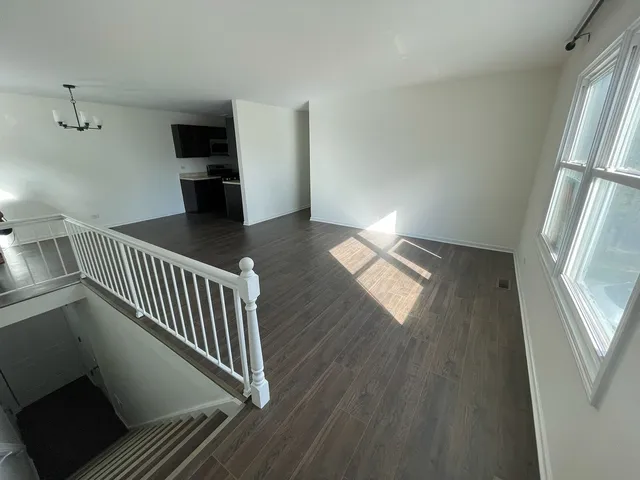 $2,300 | 231 Sunset Court, Unit 231, Vernon Hills, IL 60061