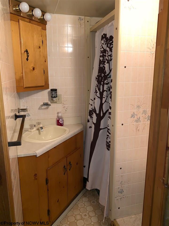 933 Flinderation Road Salem, WV 26426 - Photo 9 of 19 Gallery Image 9