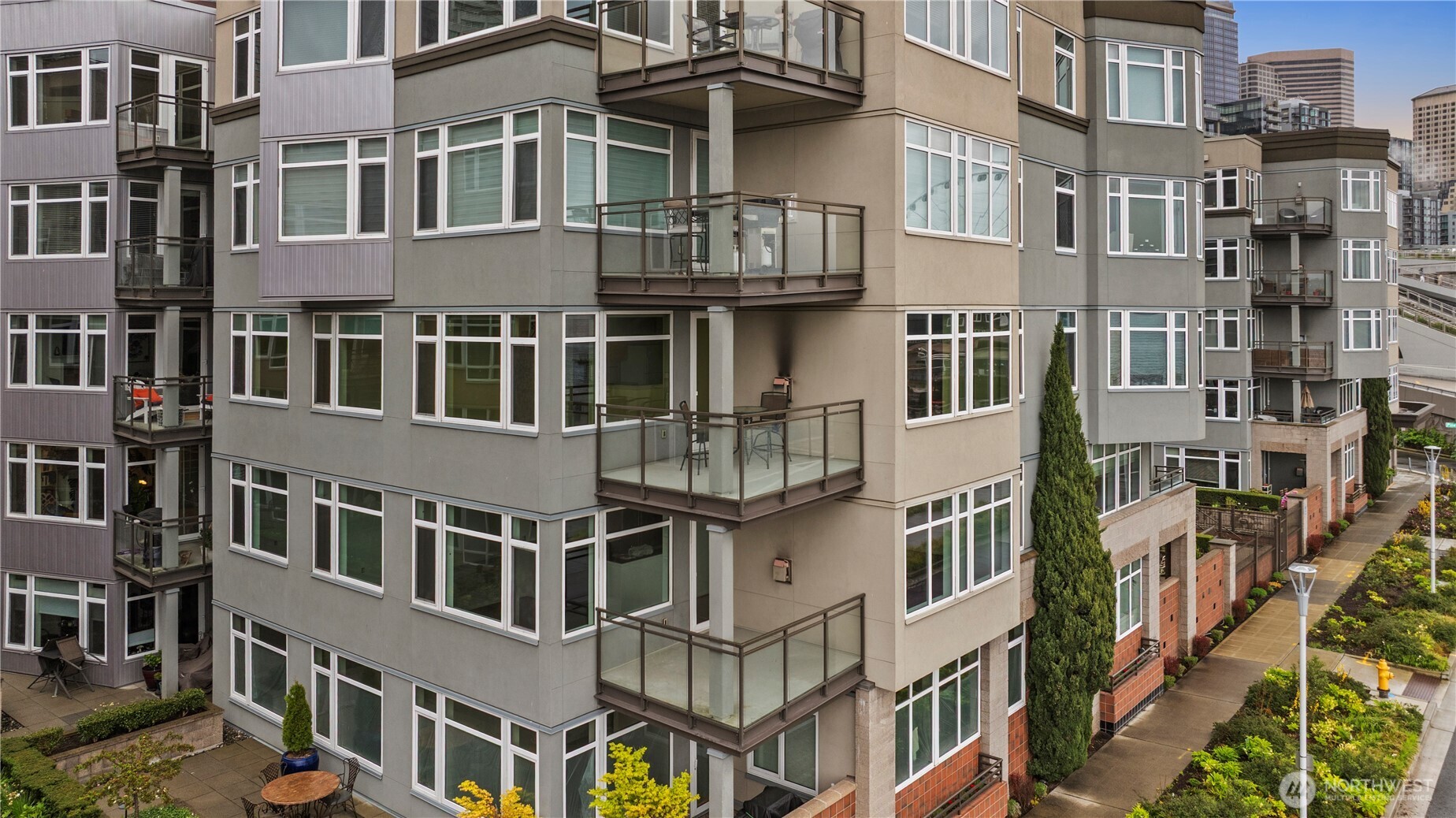 1900 Alaskan Way, Unit 316 Seattle, WA 98101 - Photo 33 of 38