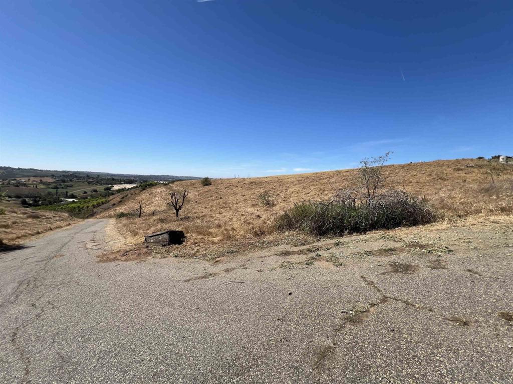 3 Emerald Hill Road Bonsall, CA 92003 - Photo 7 of 20 Gallery Image 7