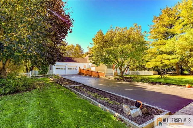 $679,000 | 19 Jurgelsky Road, Monroe Township, NJ 08831