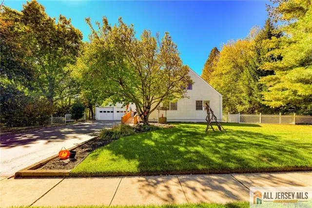 $679,000 | 19 Jurgelsky Road, Monroe Township, NJ 08831