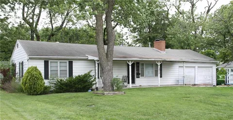 $240,000 | 601 South Troost Street, Olathe, KS 66061