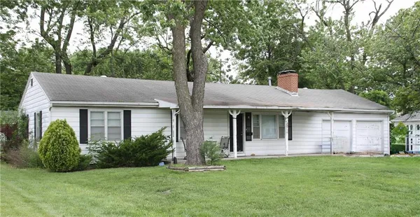 $240,000 | 601 South Troost Street, Olathe, KS 66061