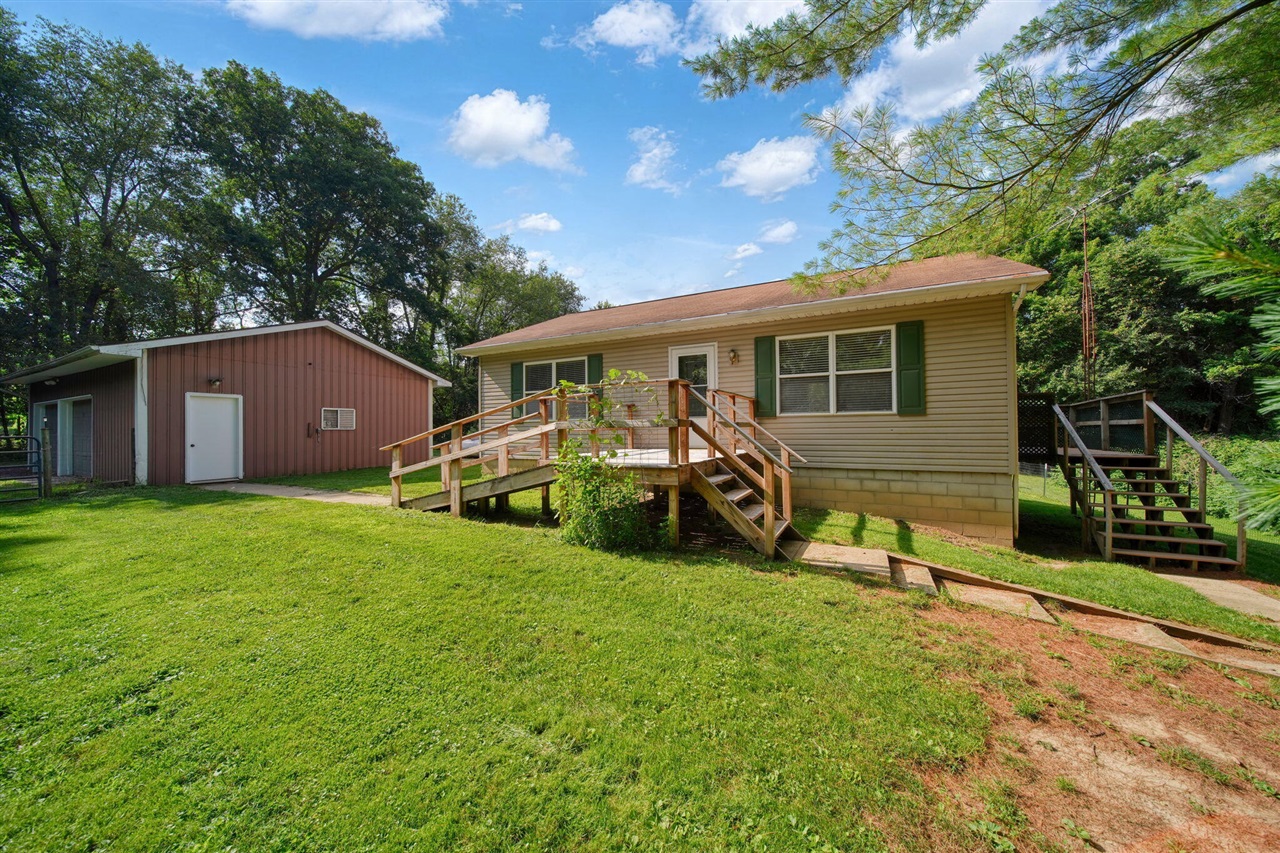 9130 Gordon Road Parma, MI 49269 - Photo 4 of 47