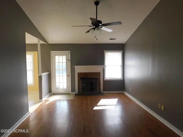 $1,155 | 372 Lee Drive, Havelock, NC 28532