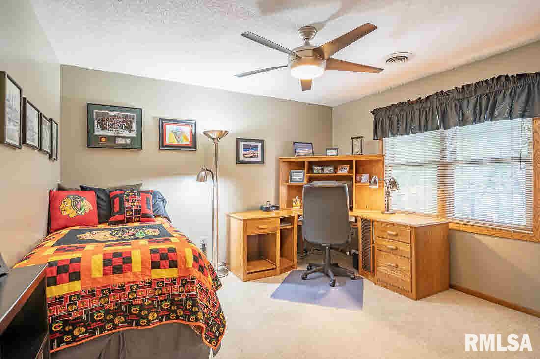 3612 Deertrail Road Bettendorf, IA 52722 - Photo 20 of 23 Gallery Image 20
