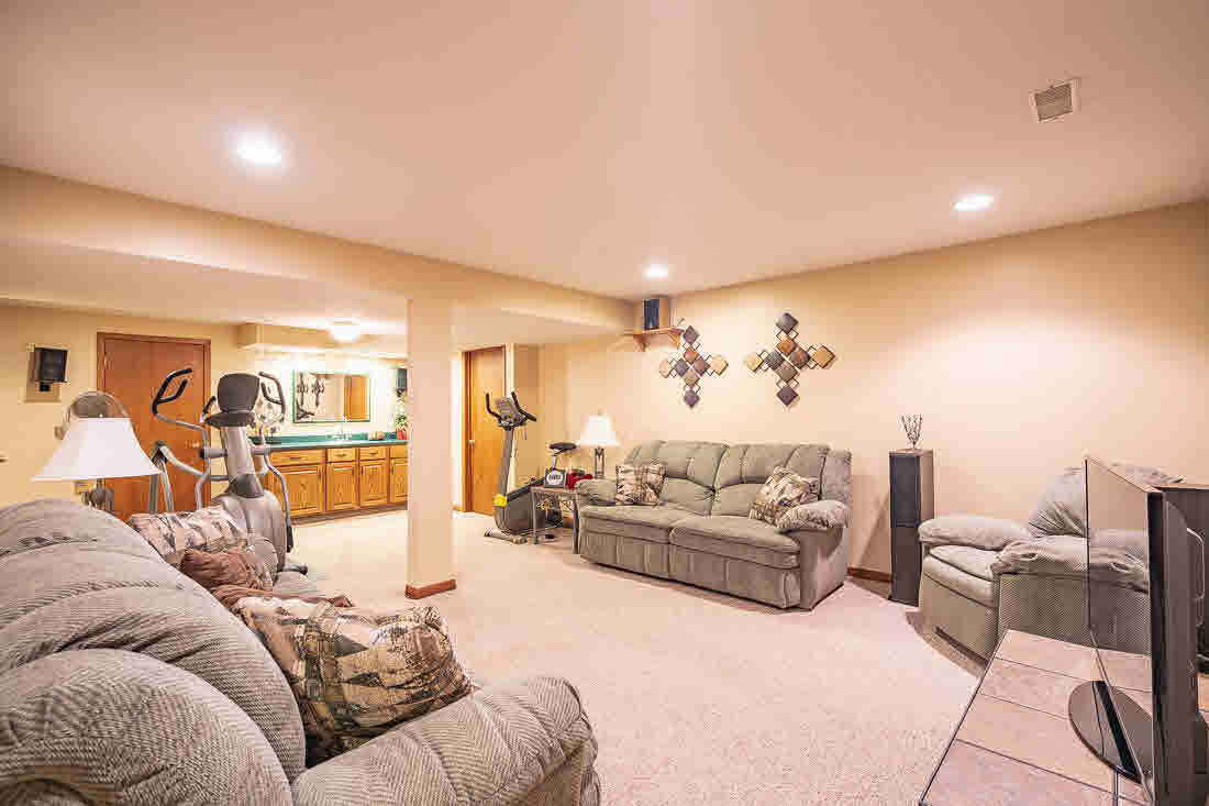 3612 Deertrail Road Bettendorf, IA 52722 - Photo 23 of 23 Gallery Image 23