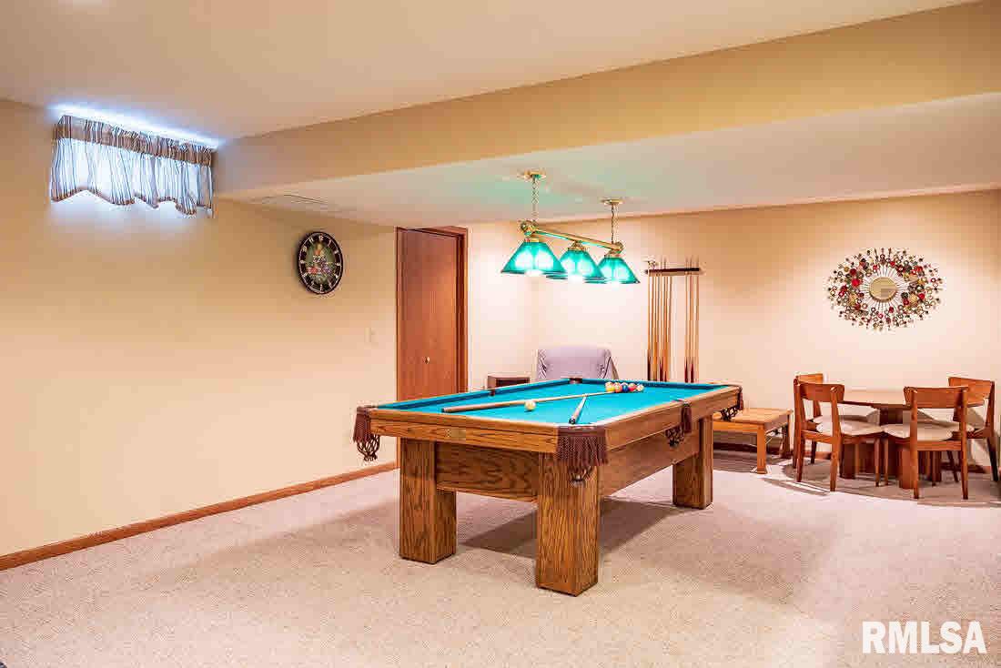 3612 Deertrail Road Bettendorf, IA 52722 - Photo 4 of 23 Gallery Image 4