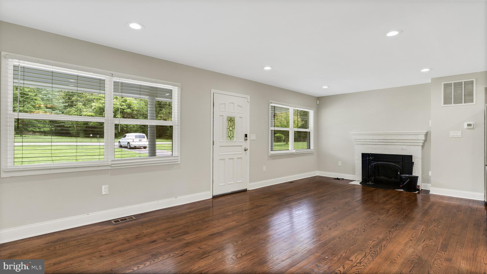 12607 Martin Road Brandywine, MD 20613 - Photo 4 of 40 Gallery Image 4