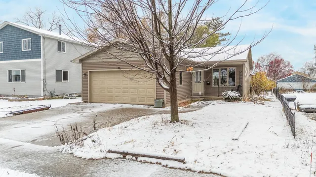 $230,000 | 1431 Powers Street, Oshkosh, WI 54901