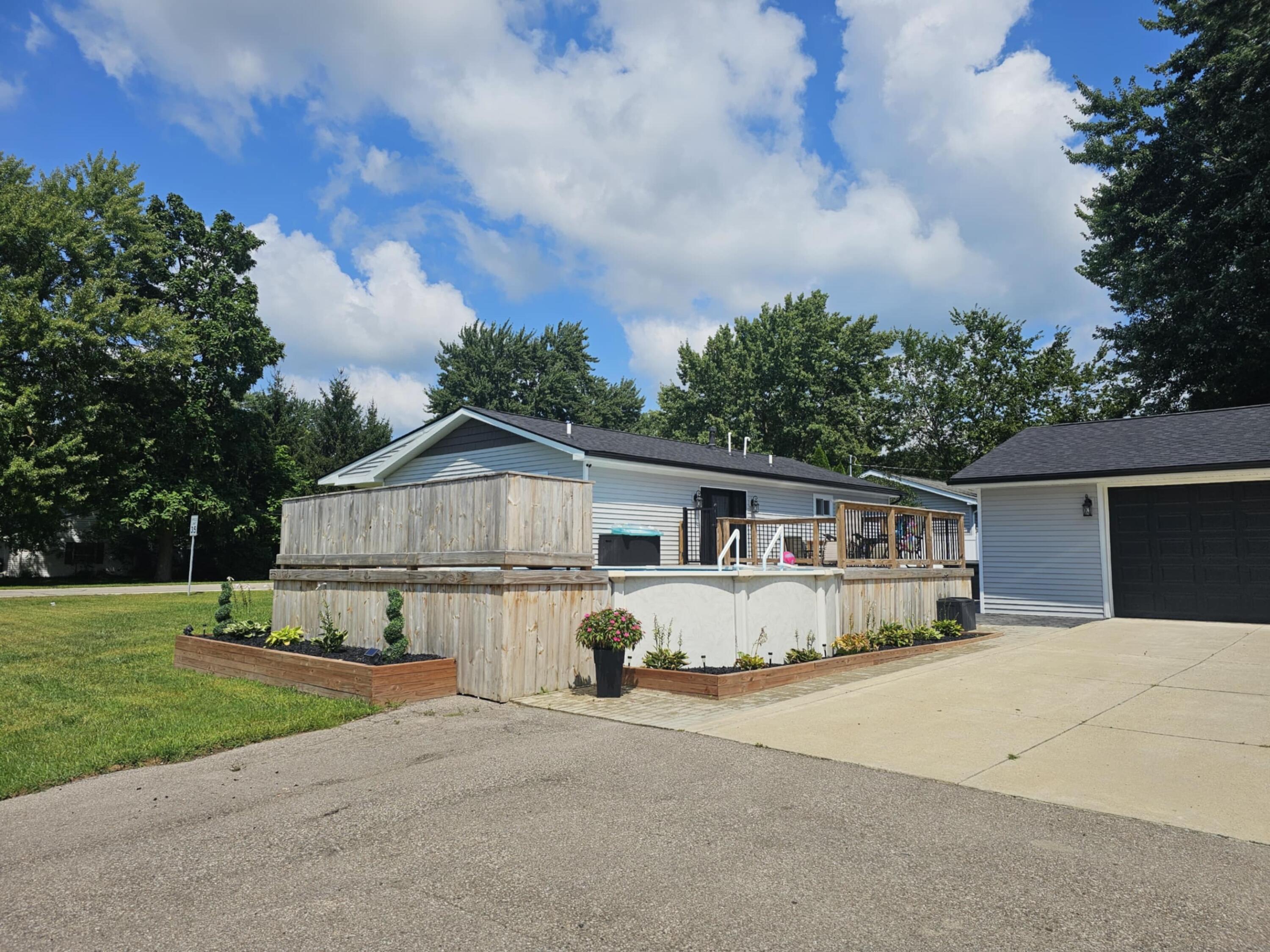 36761 Willow Road New Boston, MI 48164 - Photo 5 of 41 5d29031f-d247-4cf8-b2ca-1adf9fb1df70