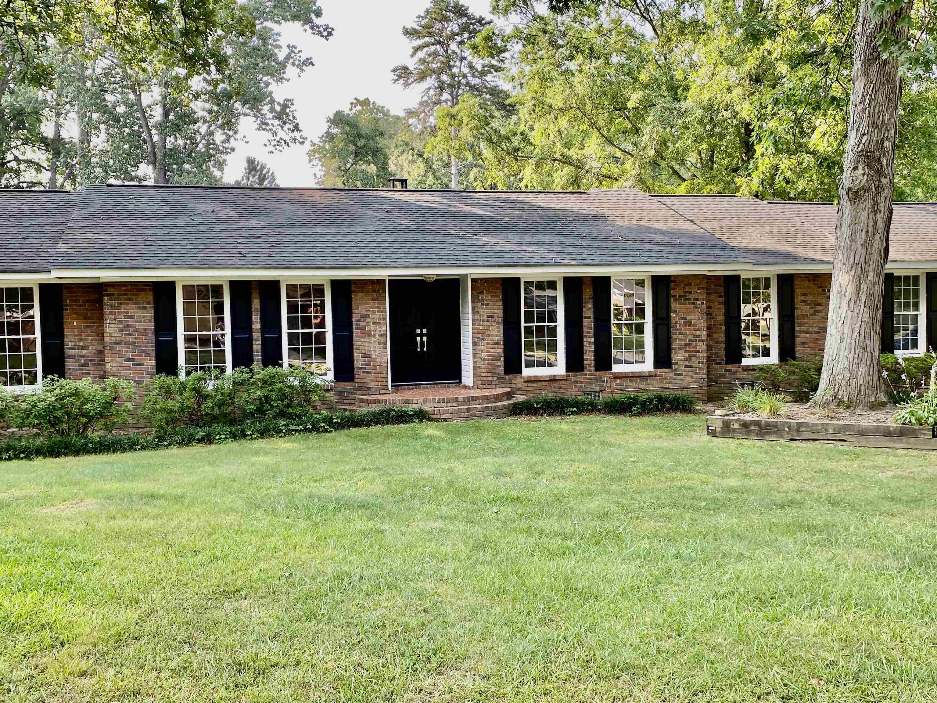 16 Jefferson Drive Rome, GA 30165 - Photo 2 of 26 a view of a house with yard and front view of a house