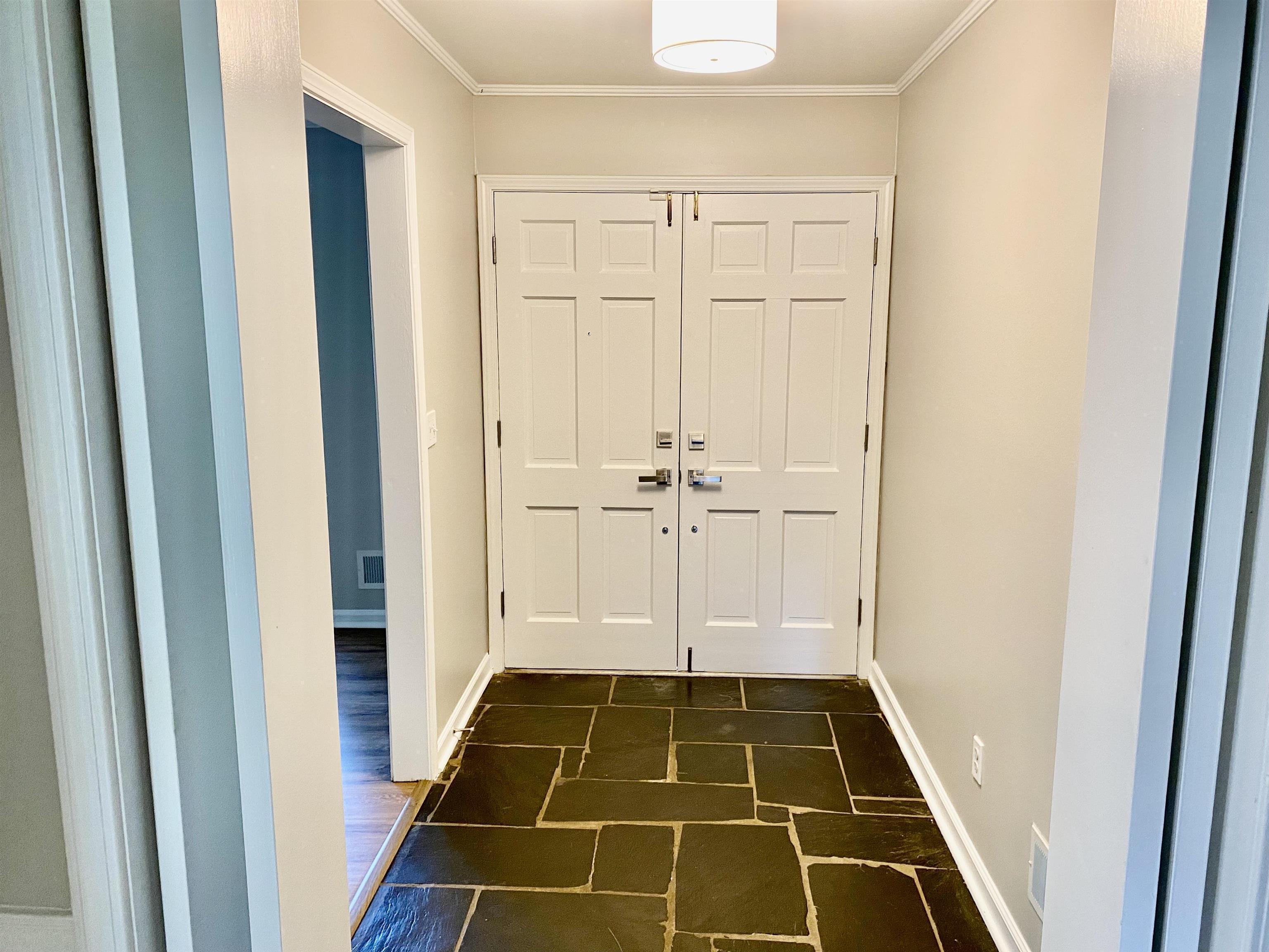 16 Jefferson Drive Rome, GA 30165 - Photo 7 of 26 a bathroom with a glass door shower