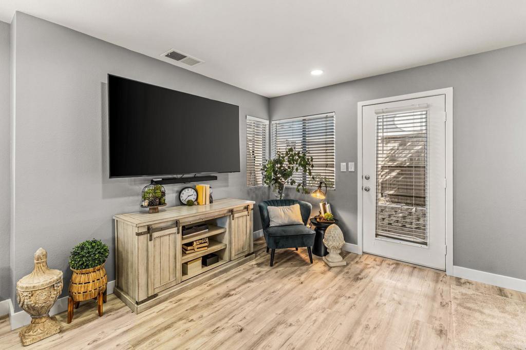 2240 Kings View Circle Spring Valley, CA 91977 - Photo 8 of 23