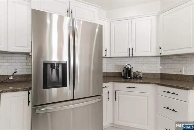 $739,000 | 216 The Promenade, Edgewater, NJ 07020