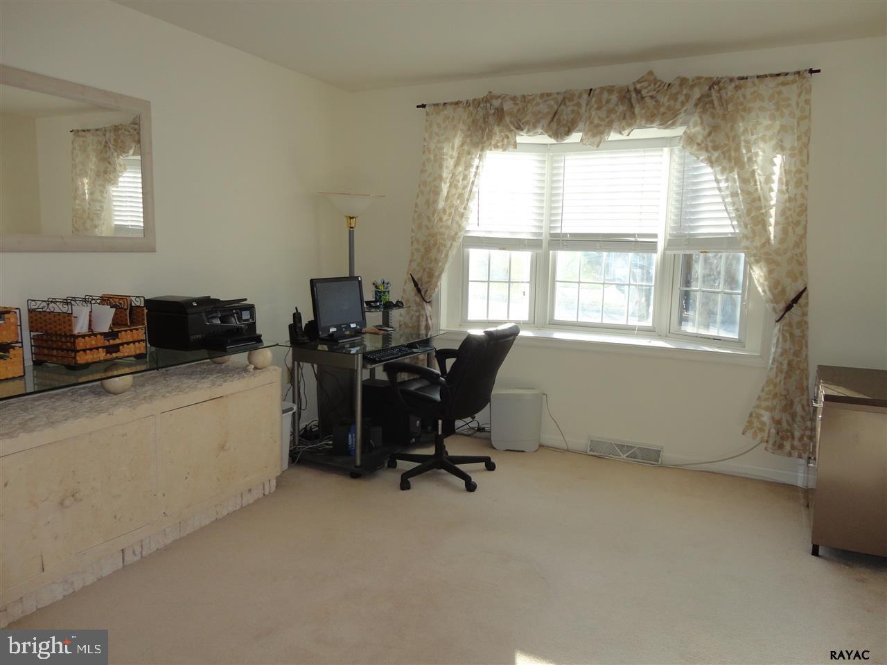 111 Country Ridge Drive Red Lion, PA 17356 - Photo 11 of 32 Gallery Image 11