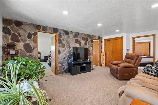 $664,900 | N7330 Lakeshore Road, Mosel, WI 53083