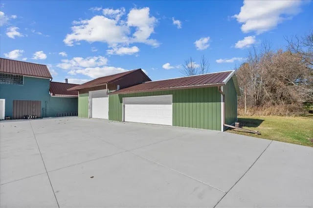 $664,900 | N7330 Lakeshore Road, Mosel, WI 53083