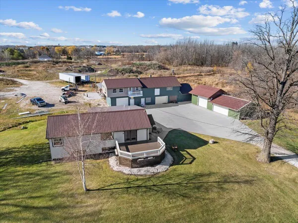 $624,900 | N7330 Lakeshore Road, Mosel, WI 53083