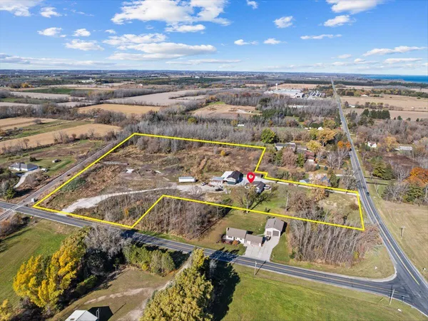 $624,900 | N7330 Lakeshore Road, Mosel, WI 53083