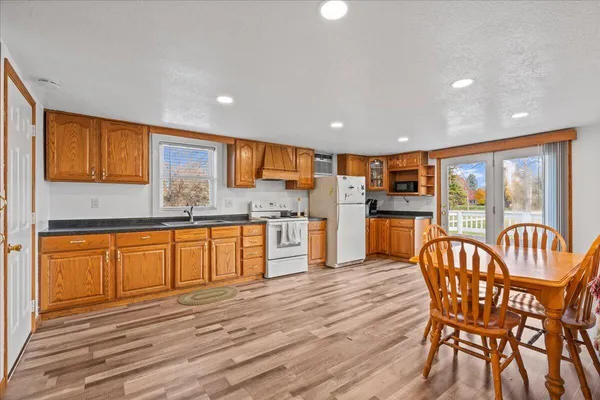 $624,900 | N7330 Lakeshore Road, Mosel, WI 53083