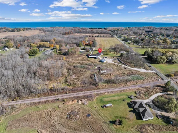 $624,900 | N7330 Lakeshore Road, Mosel, WI 53083