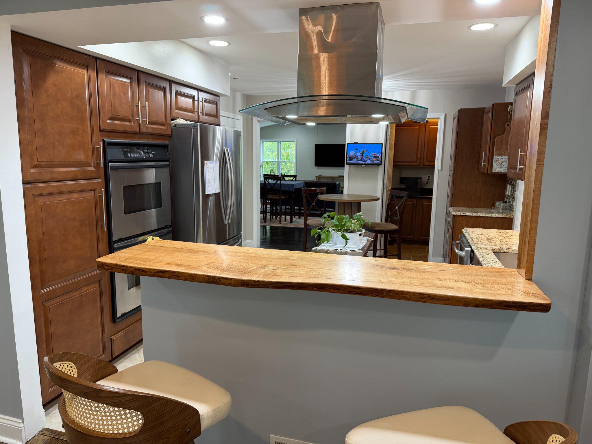 4001 Young Road Manchester, MD 21102 - Photo 12 of 65 Breakfast bar, pantry and open to great room.
