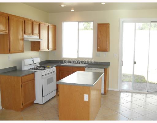 9716 Ridgebluff Avenue Las Vegas, NV 89148 - Photo 4 of 7 Kitchen.