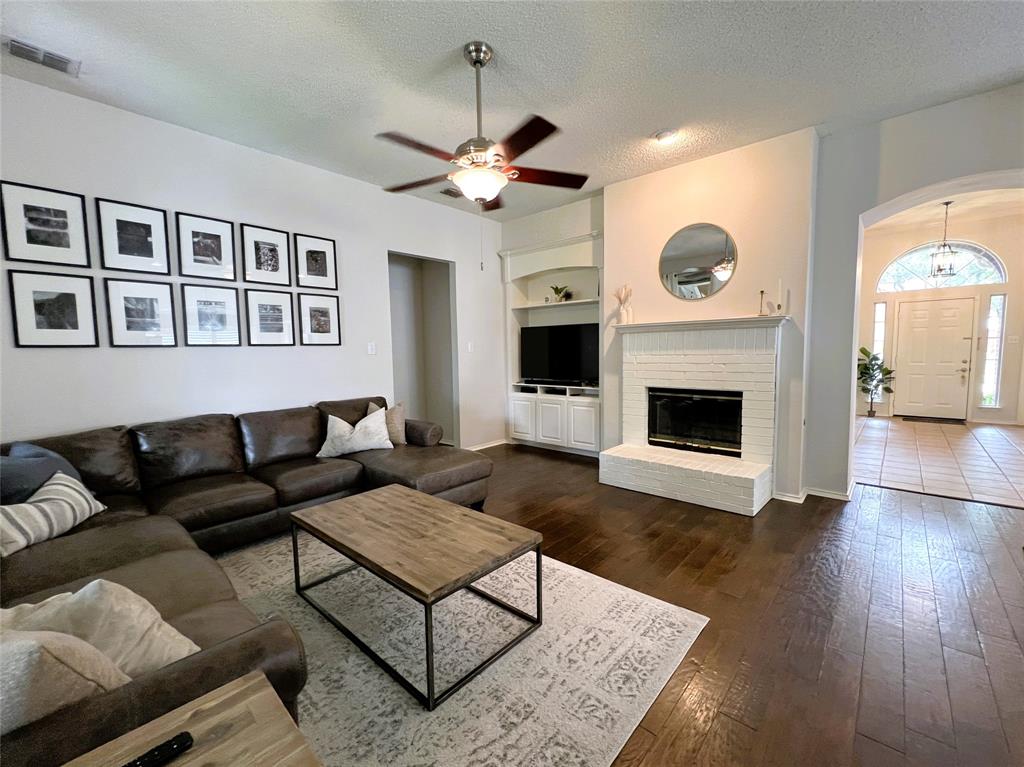 11413 Huntington Road Frisco, TX 75035 - Photo 10 of 35