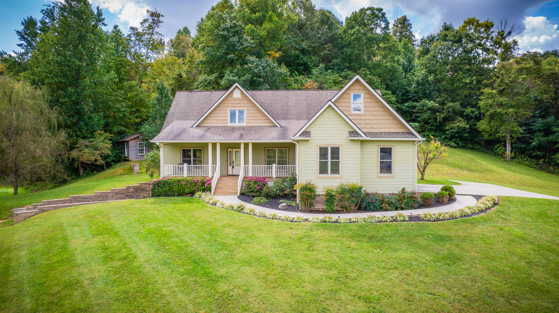 152 Link Road Fall Branch, TN 37656 - Photo 1 of 54 001