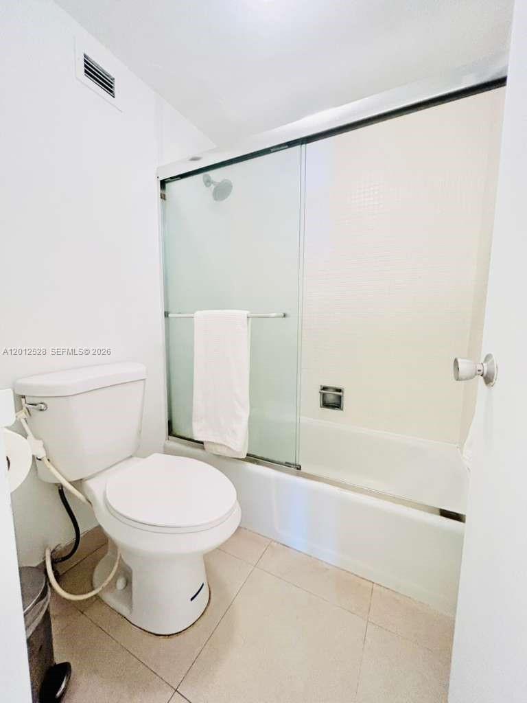 100 Lincoln Road, Unit 1009 Miami Beach, FL 33139 - Photo 7 of 10 Photo 7