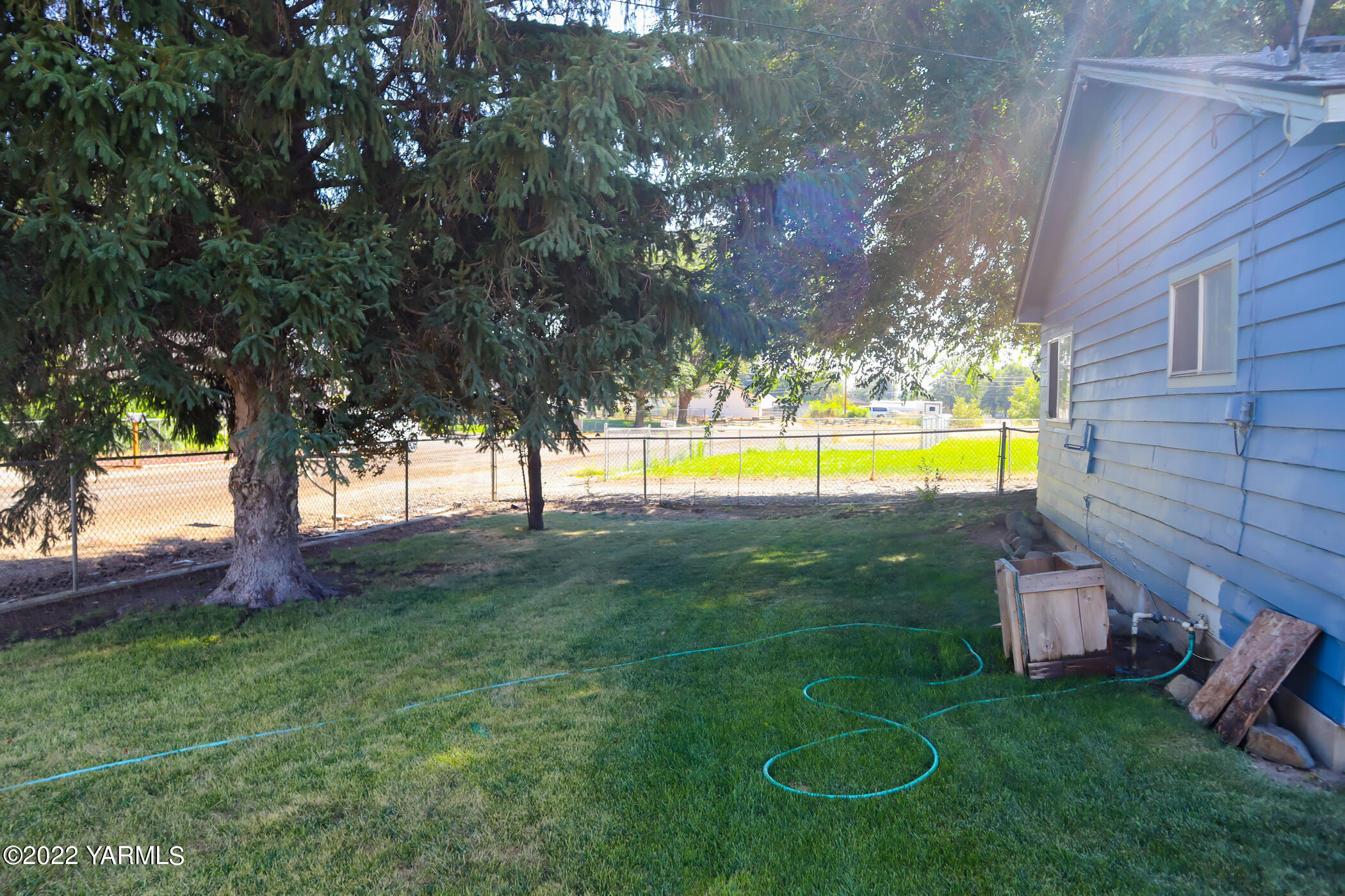 210 Klockhamer Road Naches, WA 98937 - Photo 25 of 25 Side Yard