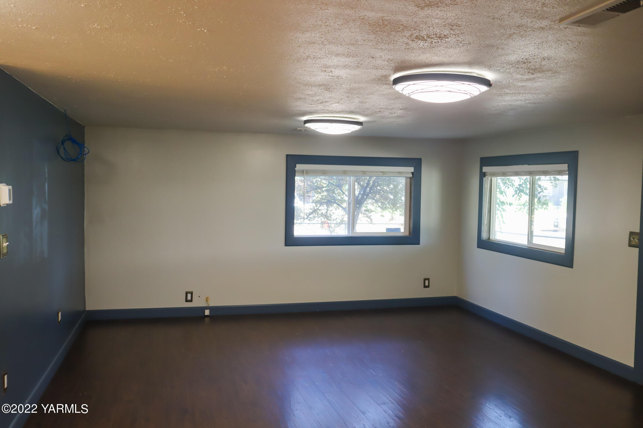 210 Klockhamer Road Naches, WA 98937 - Photo 5 of 25 Living Room