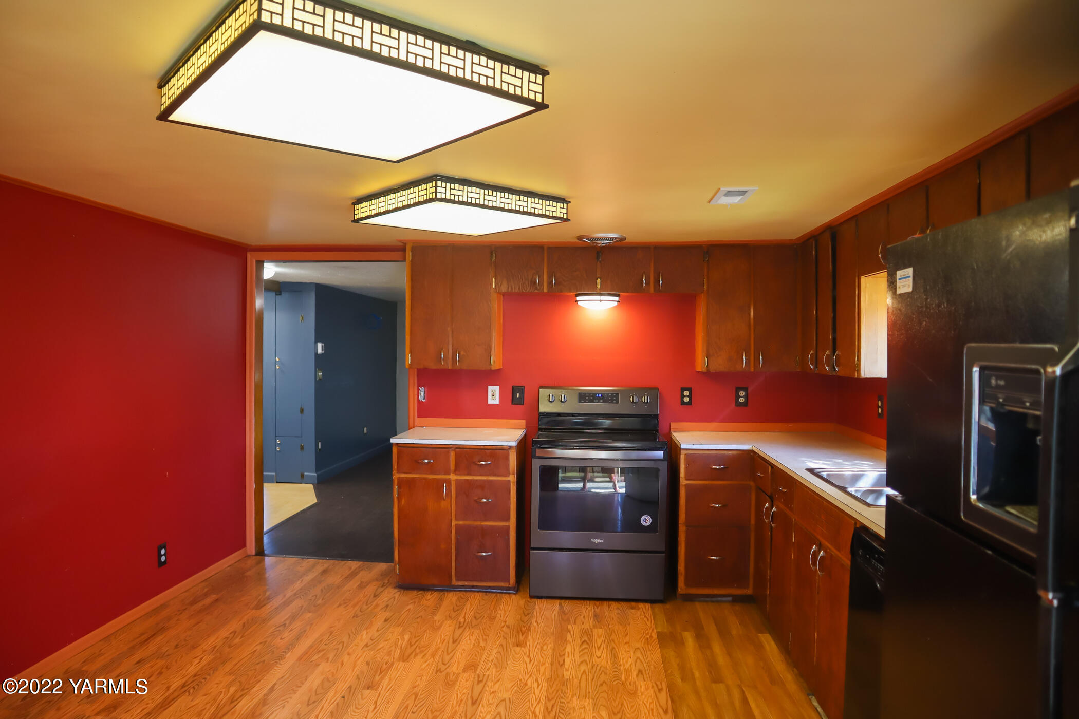 210 Klockhamer Road Naches, WA 98937 - Photo 9 of 25 Kitchen