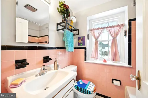 $530,000 | 224 Farnham Road, Havertown, PA 19083