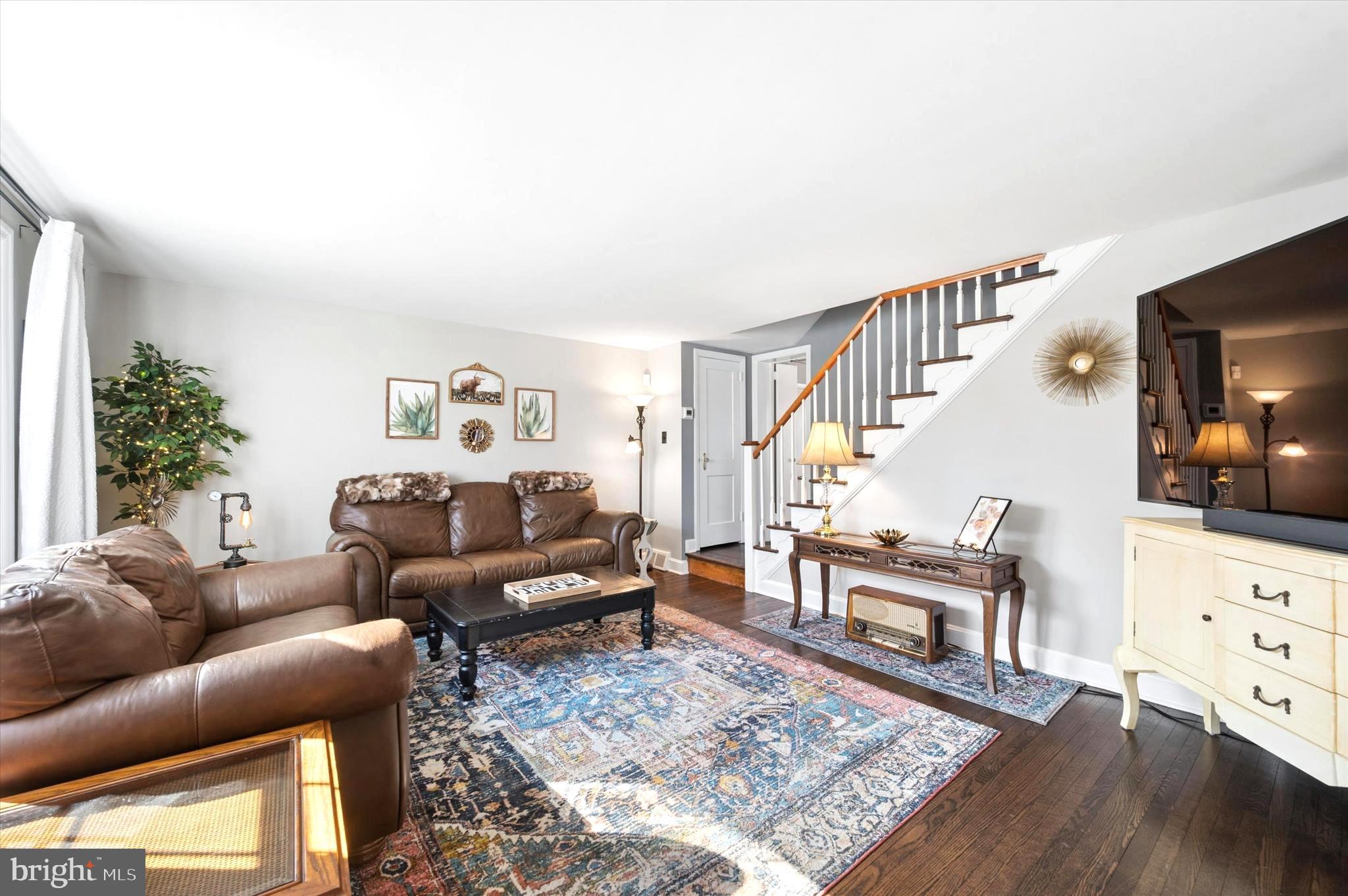 224 Farnham Road Havertown, PA 19083 - Photo 3 of 20 Living Room