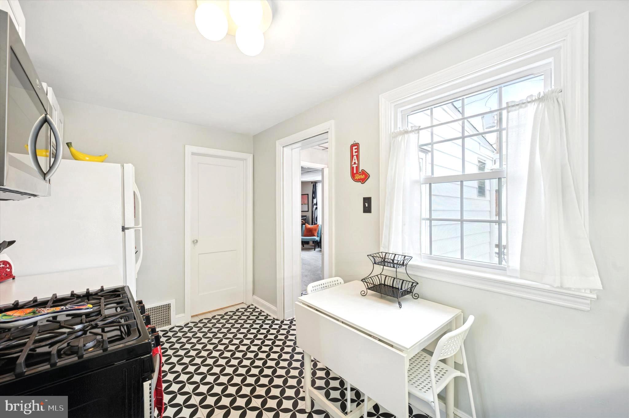 224 Farnham Road Havertown, PA 19083 - Photo 10 of 20 Kitchen